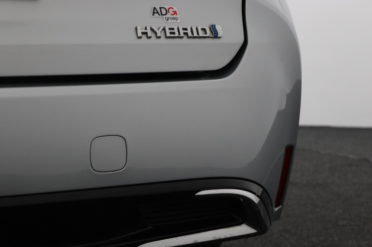 Toyota Corolla Touring Sports - Hybrid 140 37