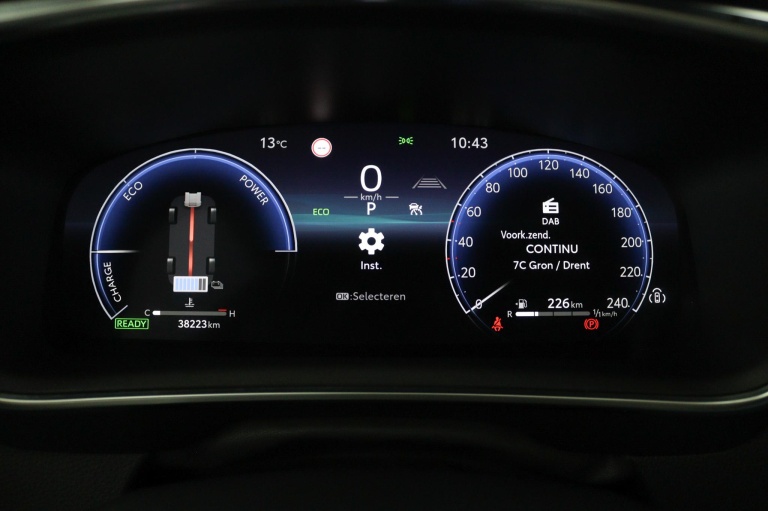 Toyota Corolla Touring Sports - Hybrid 140 6