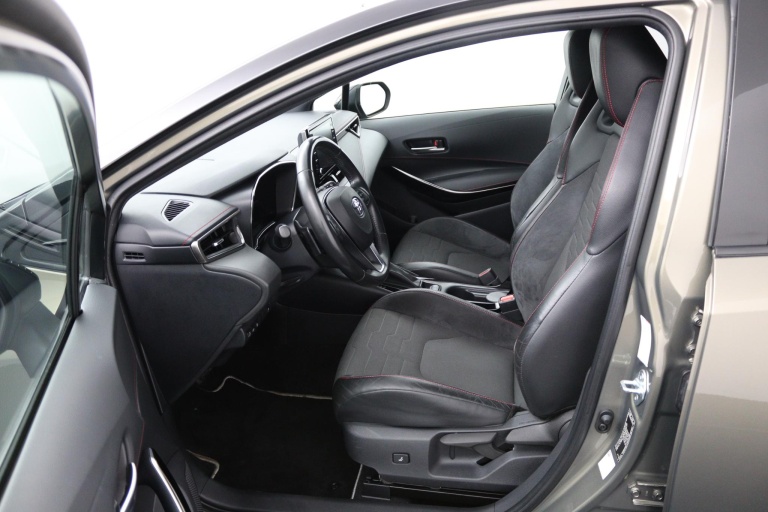 Toyota Corolla - 2.0 Hybrid Executive 17