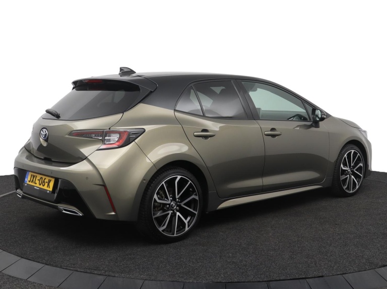 Toyota Corolla - 2.0 Hybrid Executive 2