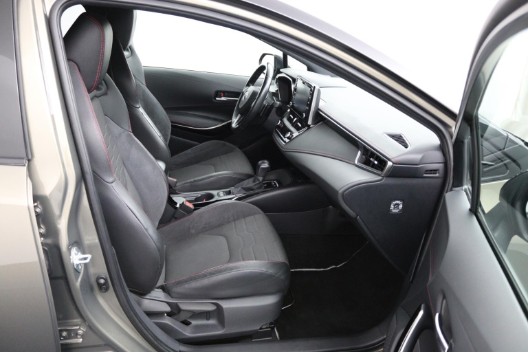 Toyota Corolla - 2.0 Hybrid Executive 22