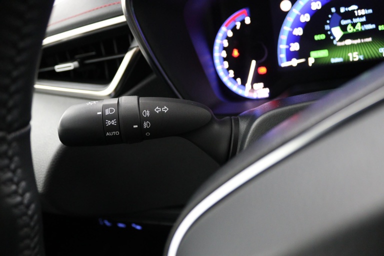 Toyota Corolla - 2.0 Hybrid Executive 30