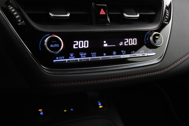 Toyota Corolla - 2.0 Hybrid Executive 7