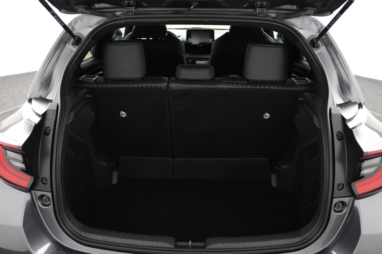 Toyota Yaris - 1.5 Hybrid Executive 27