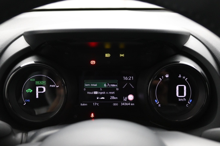 Toyota Yaris - 1.5 Hybrid Executive 6