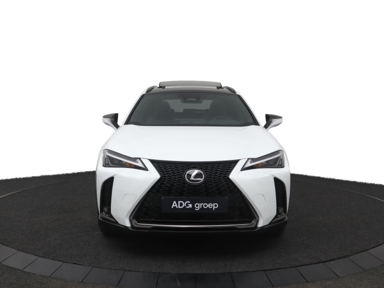 Lexus UX - 300h 35th Edition 16
