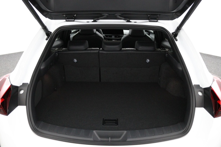 Lexus UX - 300h 35th Edition 23