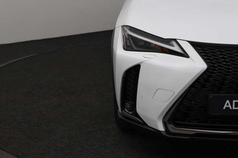 Lexus UX - 300h 35th Edition 36