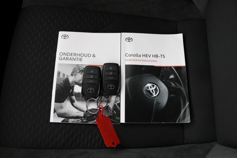 Toyota Corolla Touring Sports - Hybrid 140 Executive 11