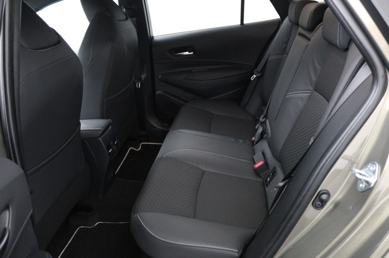 Toyota Corolla Touring Sports - Hybrid 140 Executive 18