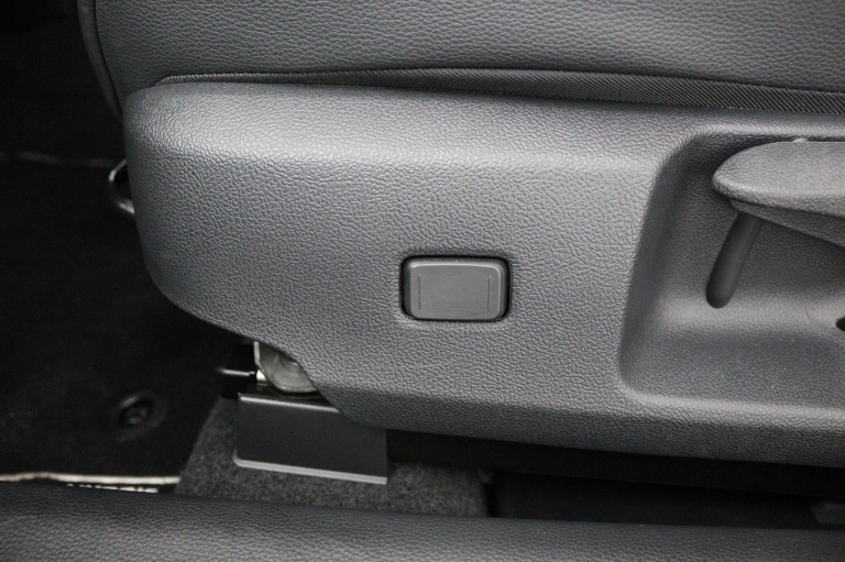 Toyota Corolla Touring Sports - Hybrid 140 Executive 37