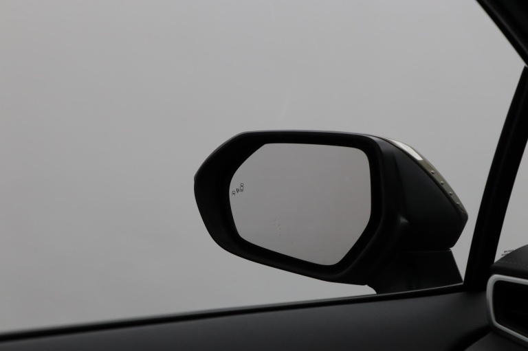 Toyota Corolla Touring Sports - Hybrid 140 Executive 46