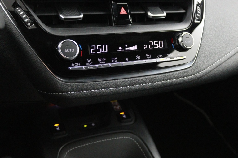 Toyota Corolla Touring Sports - Hybrid 140 Executive 7