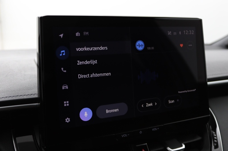 Toyota Corolla Touring Sports - Hybrid 140 Executive 8