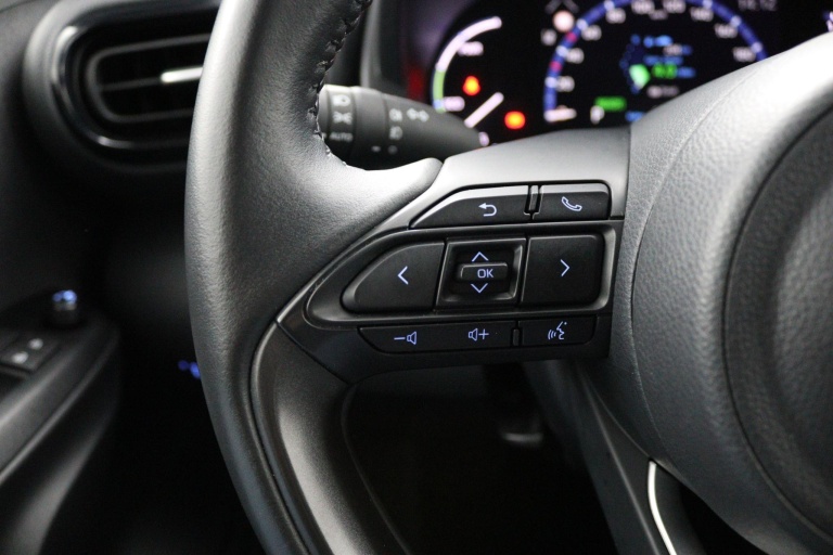 Toyota Yaris Cross - 1.5 Hybrid Dynamic 19