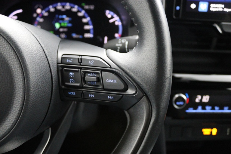 Toyota Yaris Cross - 1.5 Hybrid Dynamic 21