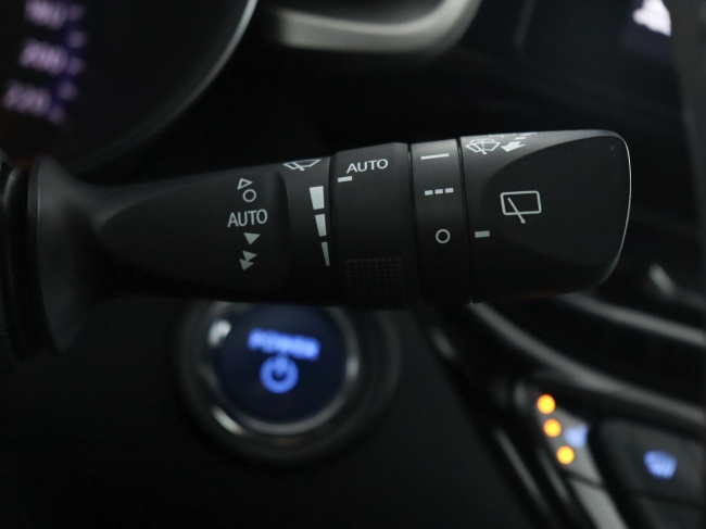 Toyota C-HR - 1.8 Hybrid Style