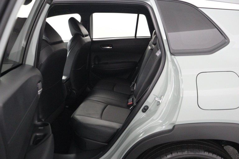 Toyota Corolla Cross - 2.0 High Power Hybrid First Edition 18