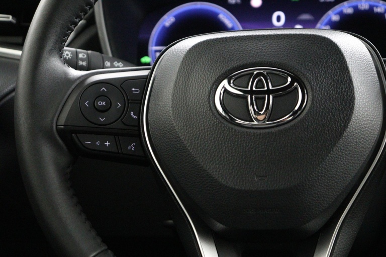 Toyota Corolla Cross - 2.0 High Power Hybrid First Edition 19