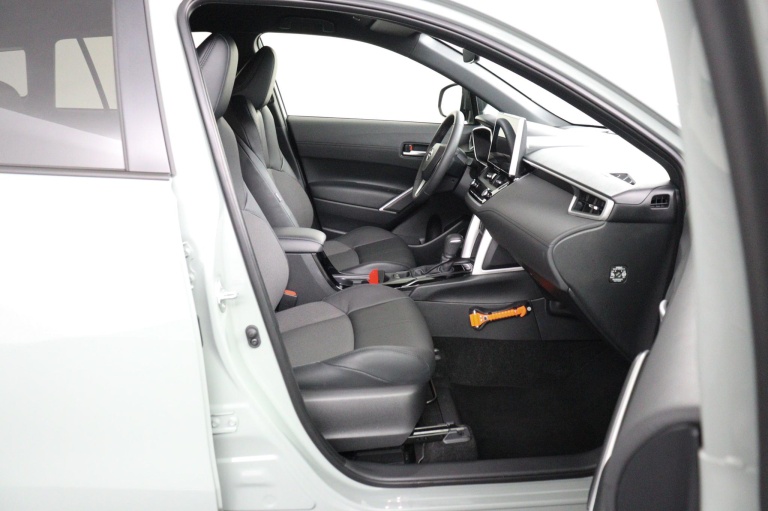 Toyota Corolla Cross - 2.0 High Power Hybrid First Edition 22