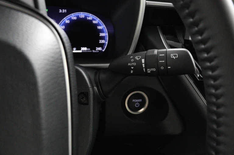 Toyota Corolla Cross - 2.0 High Power Hybrid First Edition 33