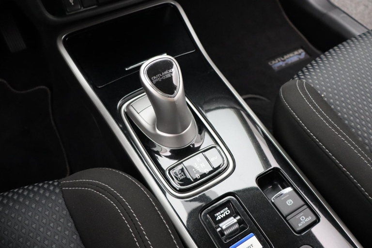 Mitsubishi Outlander - 2.4 PHEV Pure 11