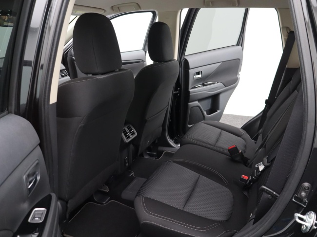 Mitsubishi Outlander - 2.4 PHEV Pure