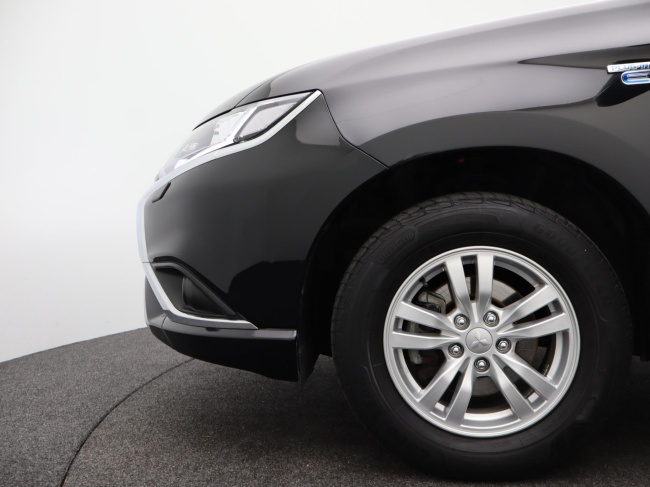 Mitsubishi Outlander - 2.4 PHEV Pure