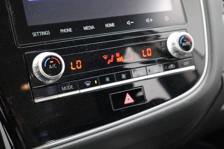 Mitsubishi Outlander - 2.4 PHEV Pure 18