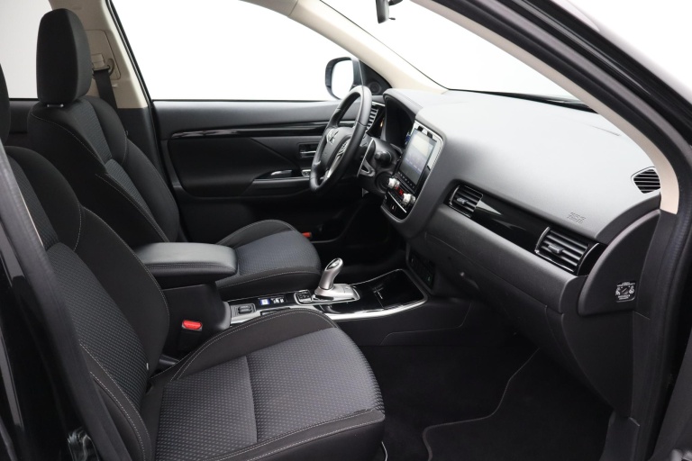 Mitsubishi Outlander - 2.4 PHEV Pure 28