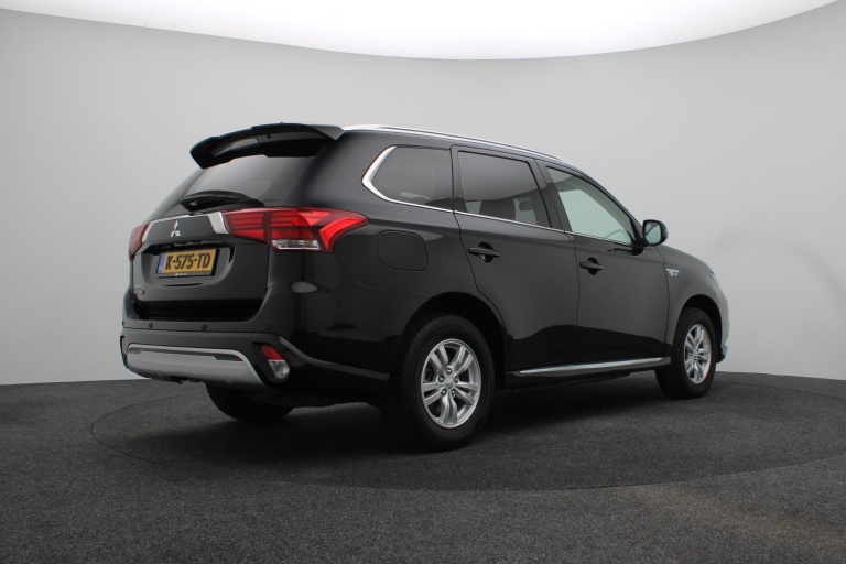 Mitsubishi Outlander - 2.4 PHEV Pure 3