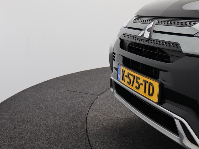 Mitsubishi Outlander - 2.4 PHEV Pure