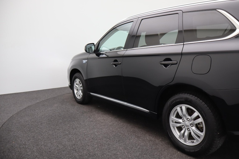Mitsubishi Outlander - 2.4 PHEV Pure 34