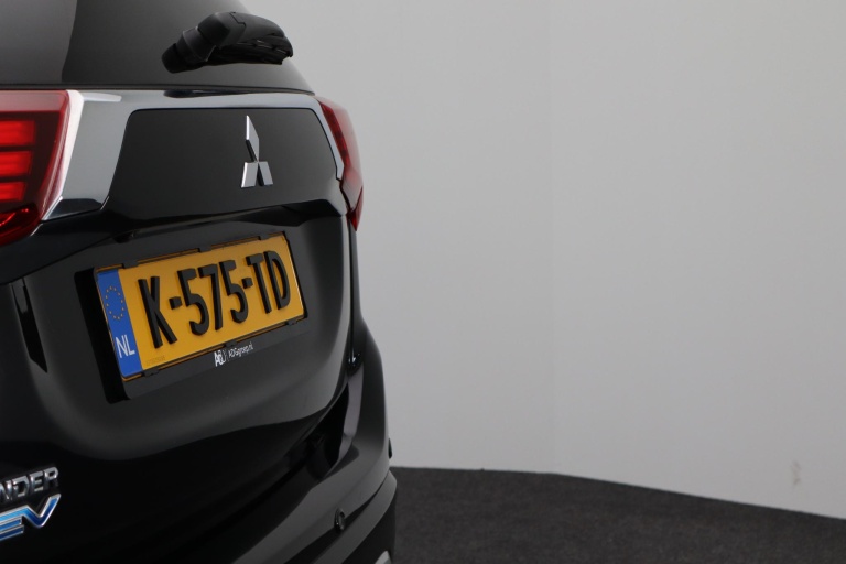 Mitsubishi Outlander - 2.4 PHEV Pure 36