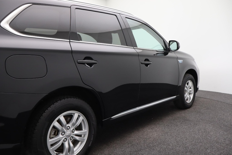 Mitsubishi Outlander - 2.4 PHEV Pure 37