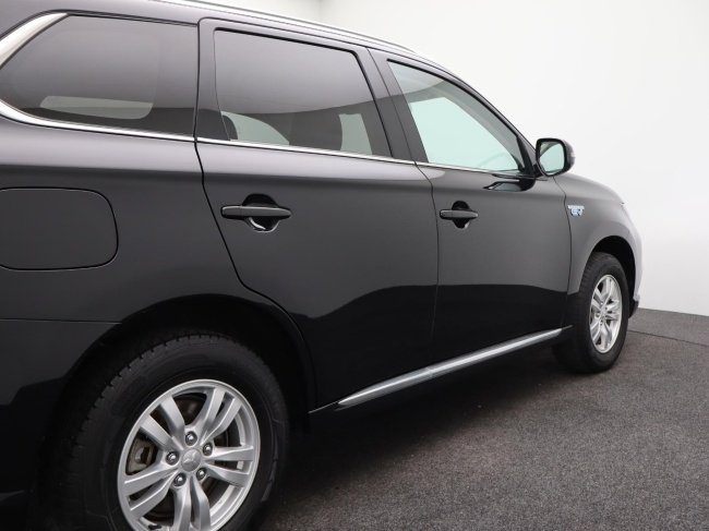 Mitsubishi Outlander - 2.4 PHEV Pure