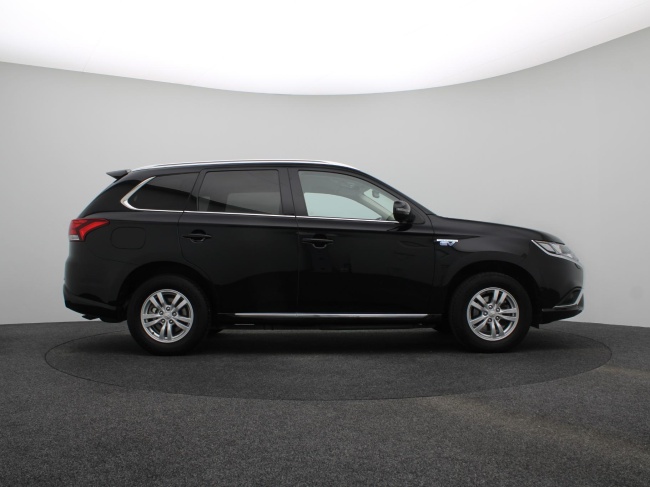 Mitsubishi Outlander - 2.4 PHEV Pure