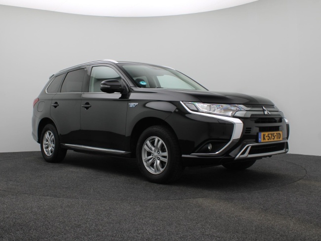 Mitsubishi Outlander - 2.4 PHEV Pure