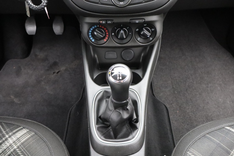 Opel Corsa - 1.4 Edition 11