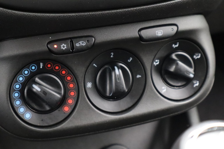 Opel Corsa - 1.4 Edition 18