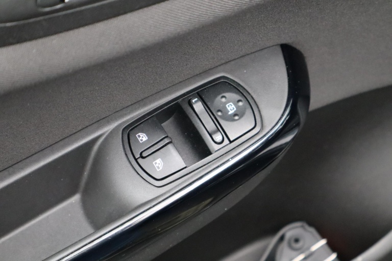 Opel Corsa - 1.4 Edition 24