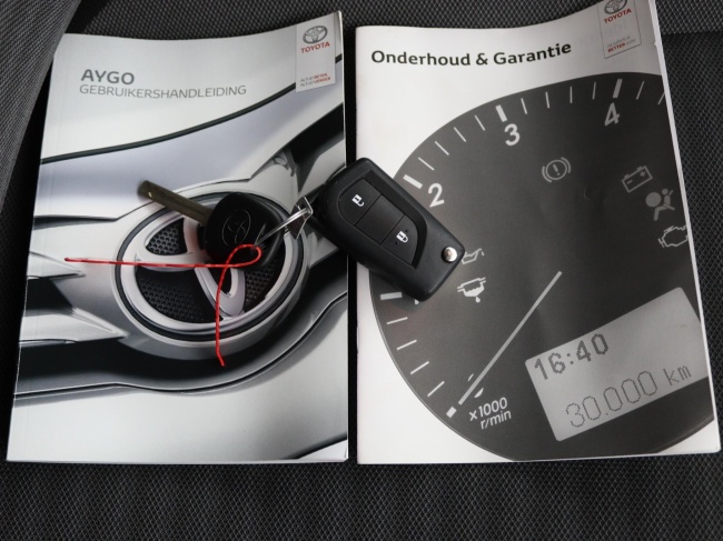 Toyota Aygo - 1.0 VVT-i x-play limited