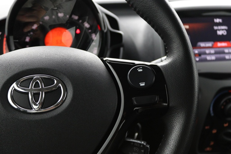 Toyota Aygo - 1.0 VVT-i x-play limited 21