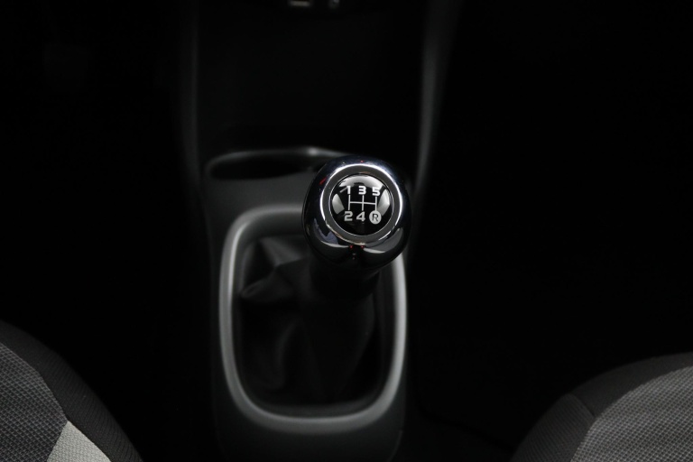 Toyota Aygo - 1.0 VVT-i x-play limited 28