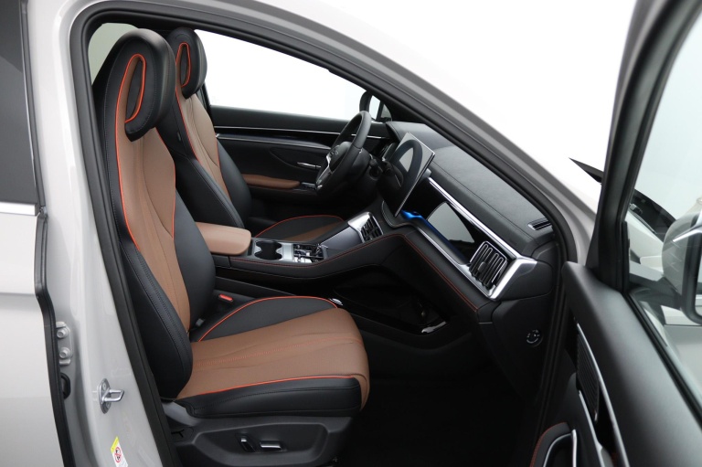 BYD SEAL U - 1.5 T DM-i AWD Design 18