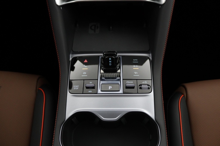 BYD SEAL U - 1.5 T DM-i AWD Design 23