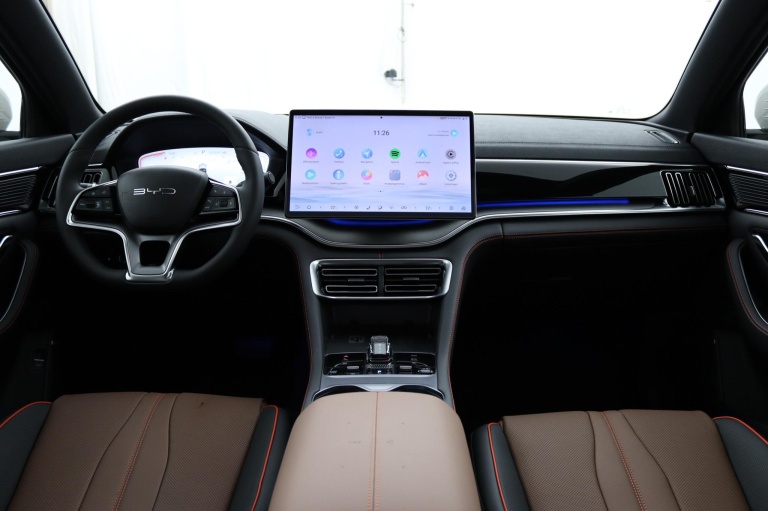 BYD SEAL U - 1.5 T DM-i AWD Design 4