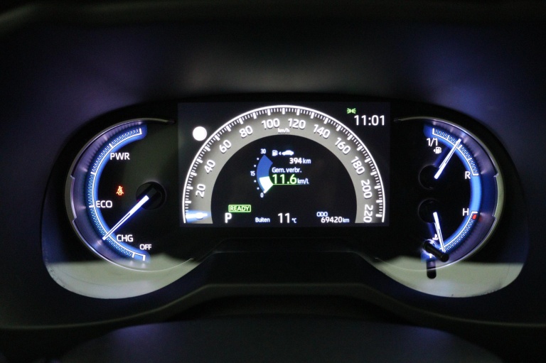 Toyota RAV4 - 2.5 Hybrid Bi-Tone 6