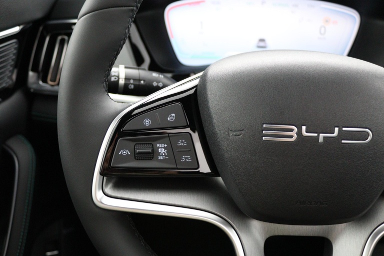 BYD SEAL U - 1.5 T DM-i AWD Design 16