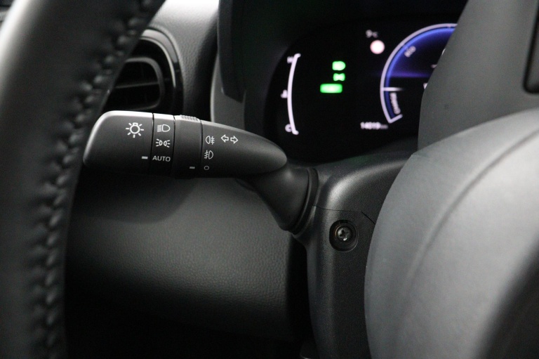 Toyota Yaris - 1.5 Hybrid 115 Dynamic 31